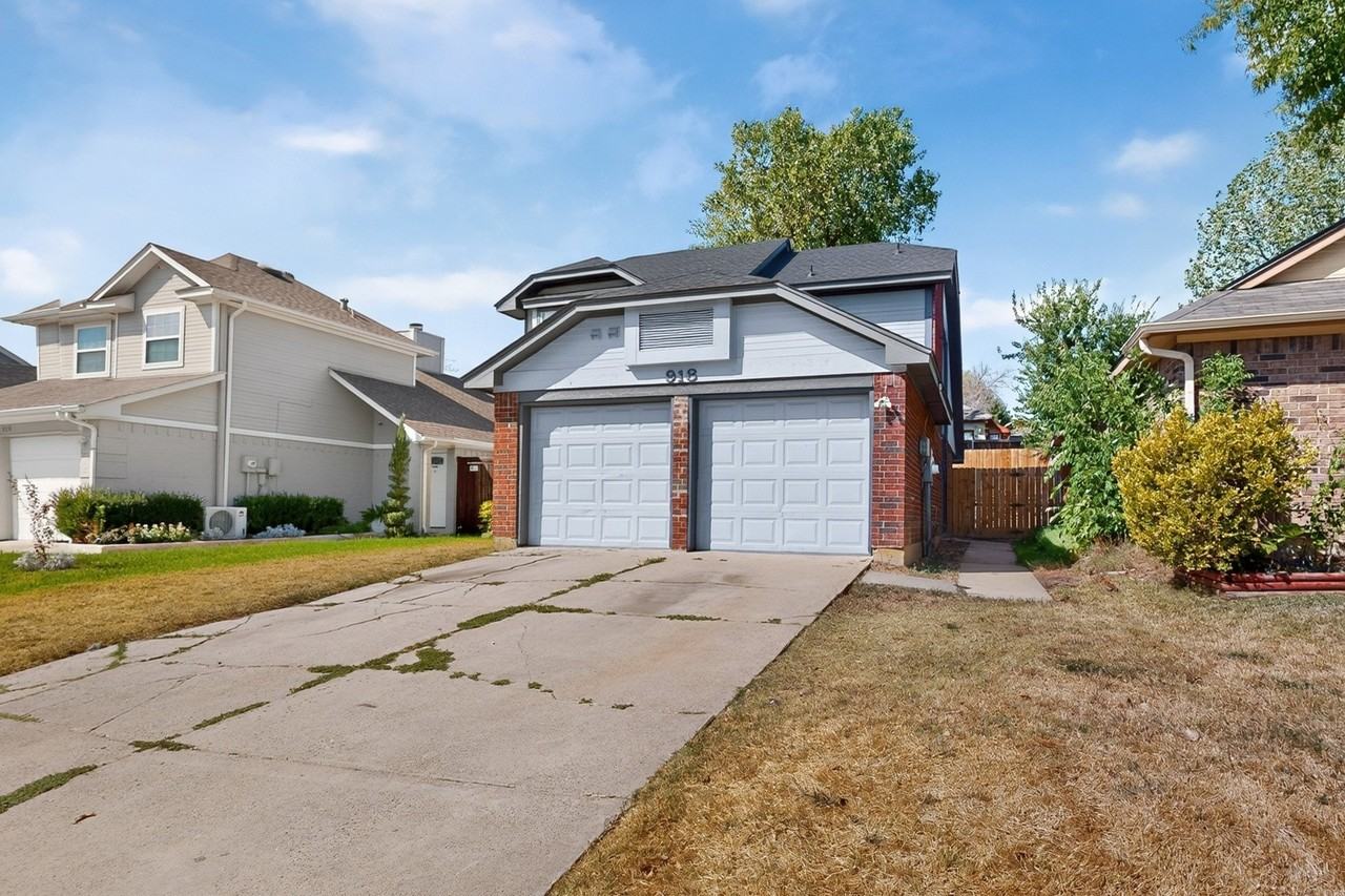 918 Sylvan Creek Dr - Photo 4 of 37