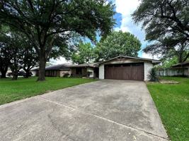 featured image of 120 W Drane Ave