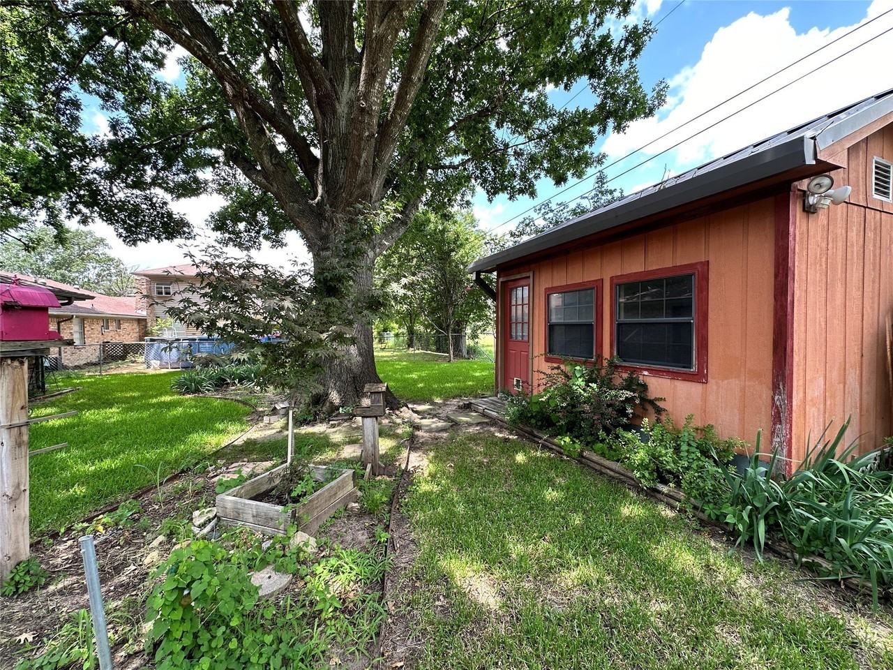 120 W Drane Ave - Photo 7 of 27