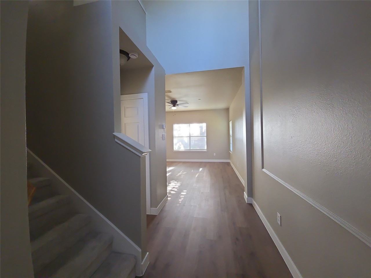 8621 Brunswick Dr - Photo 3 of 24