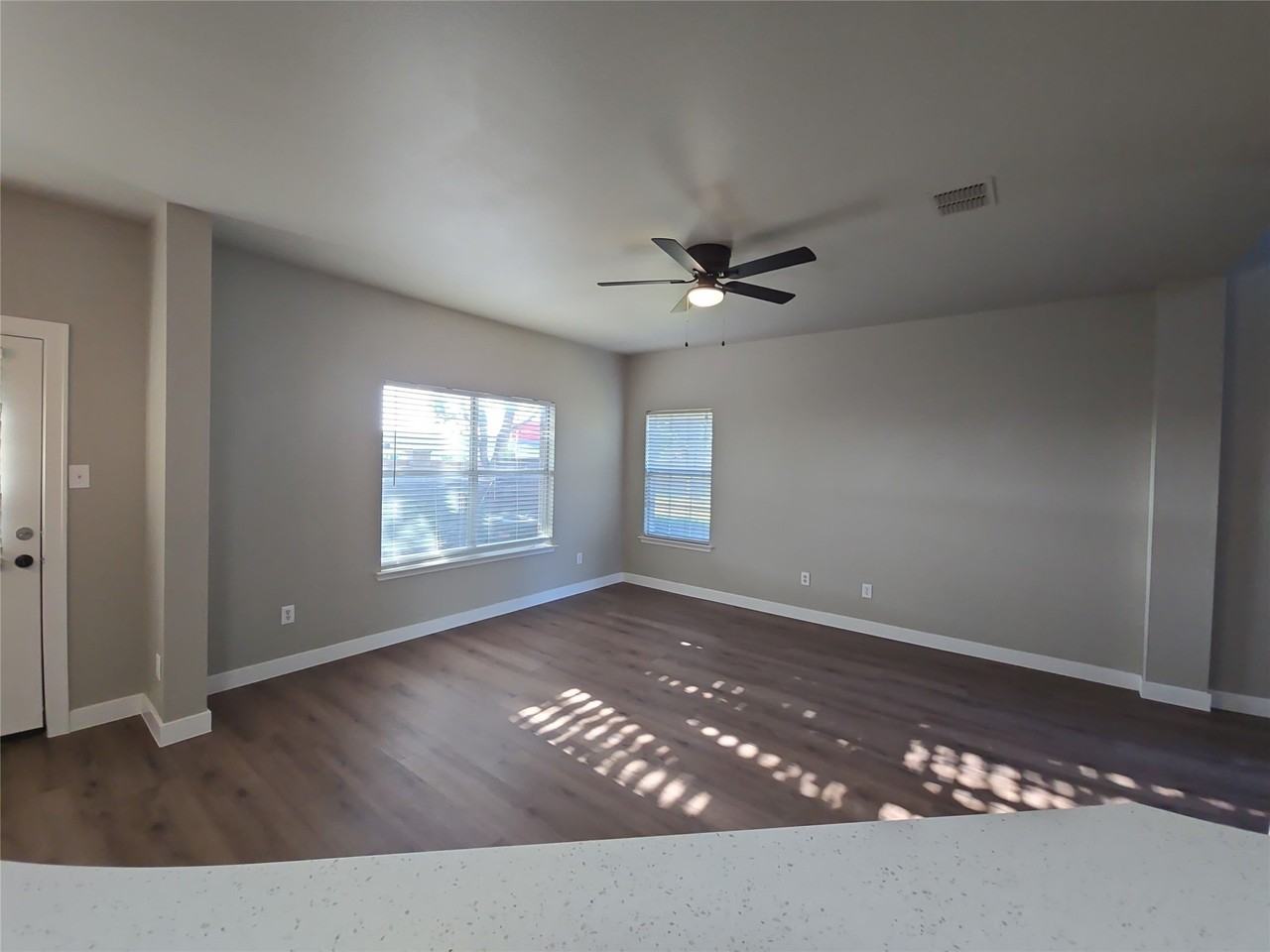8621 Brunswick Dr - Photo 6 of 24