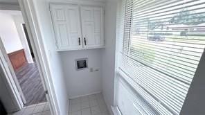 1521 Leicester St - Photo 6 of 35