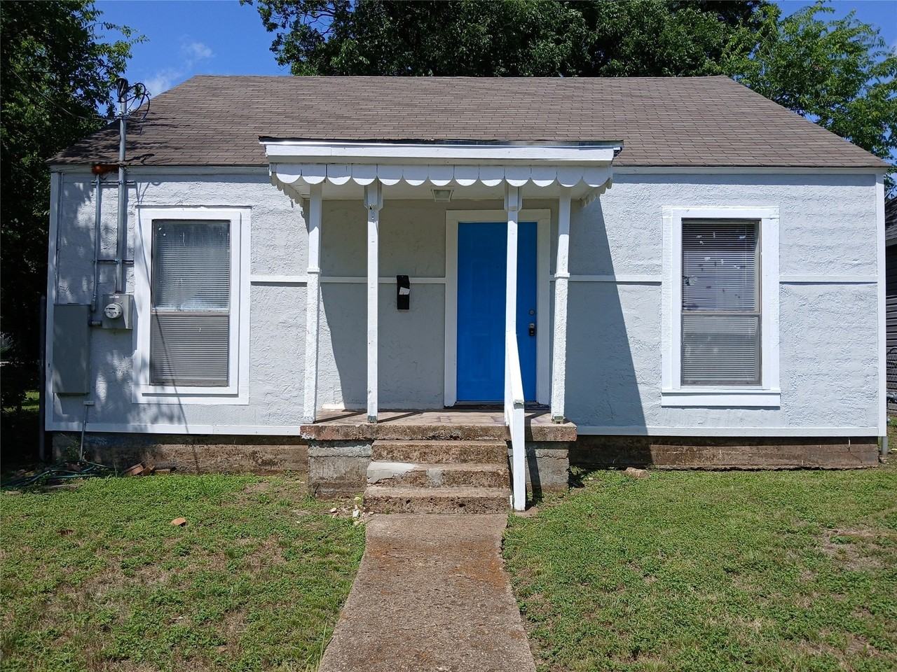 435 Avenue G - Photo 2 of 23