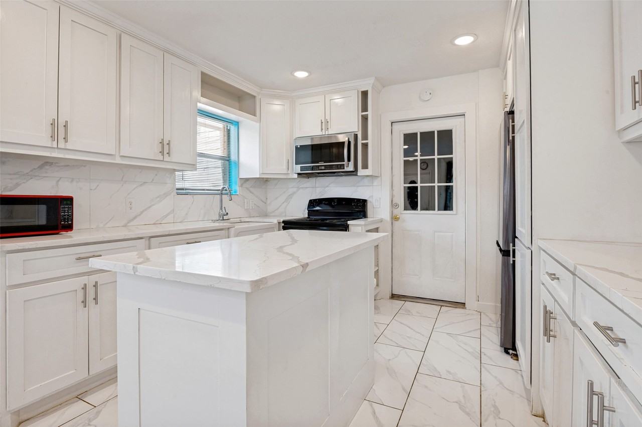 4108 Sunday Hill Dr - Photo 5 of 22