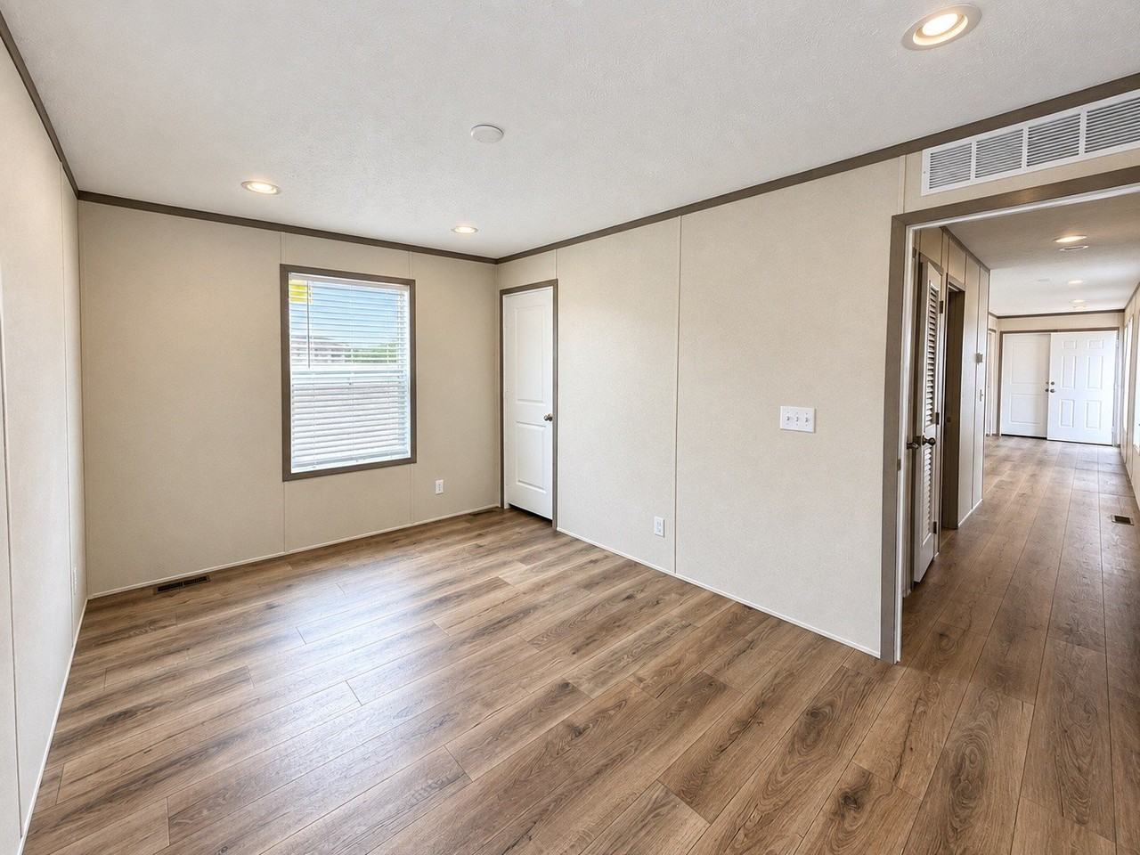 25164 Nuway Ave #120 - Photo 3 of 7