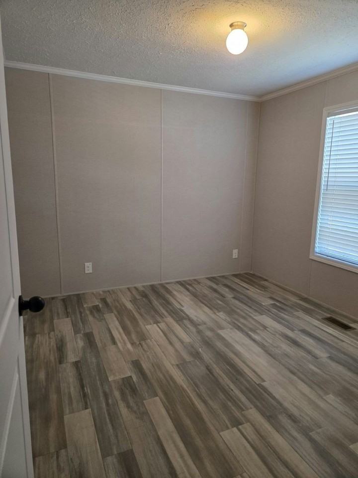 51000 Mott Rd #34 - Photo 5 of 10