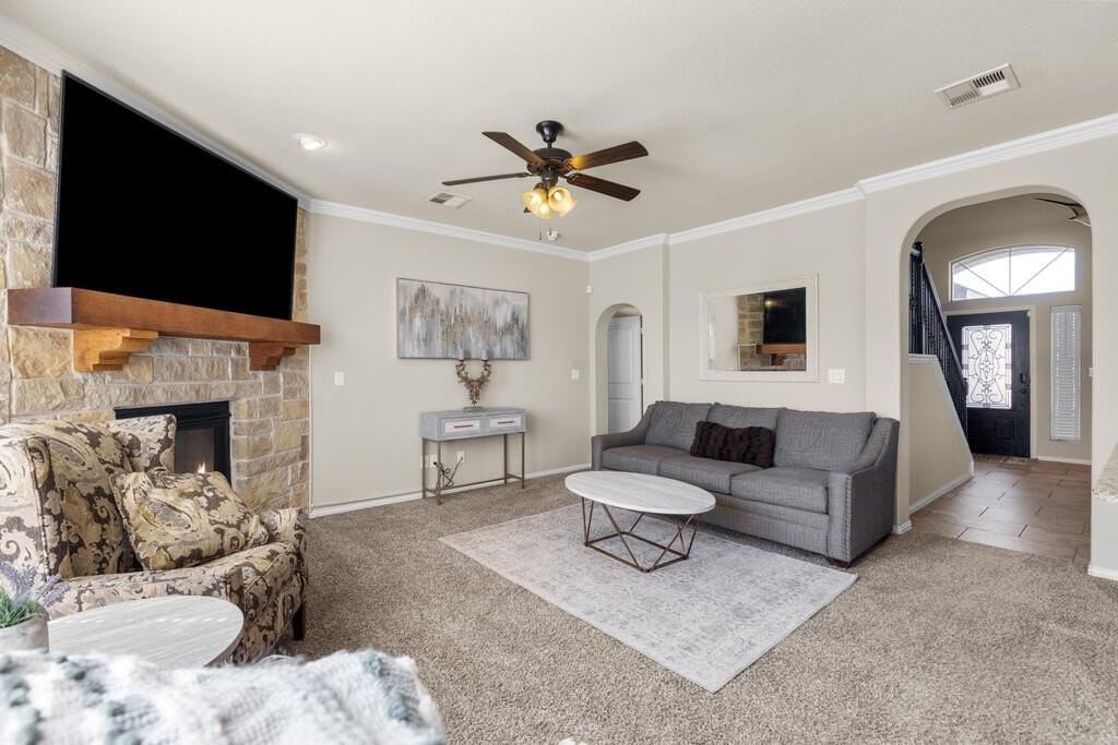 914R Founders Rd - Photo 4 of 36