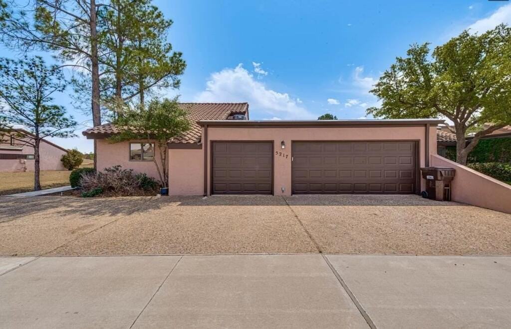 5217 Green Tree Blvd - Photo 2 of 24
