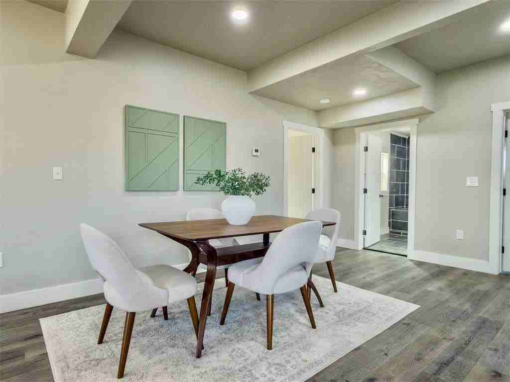 705 E Springer Ave - Photo 7 of 43