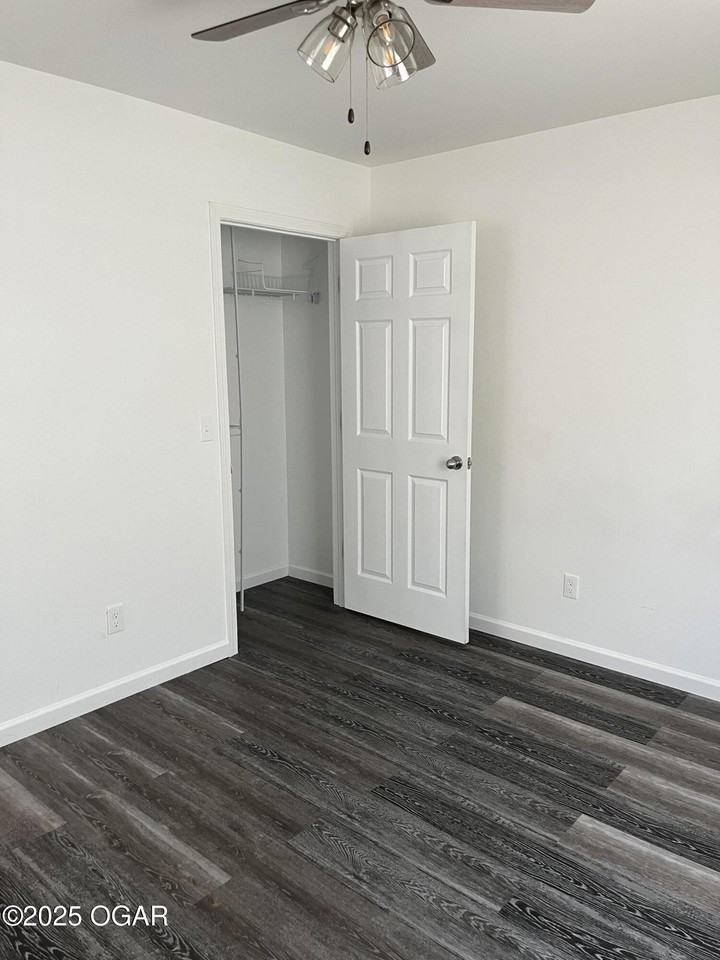 866 Virginia St #A - Photo 6 of 12