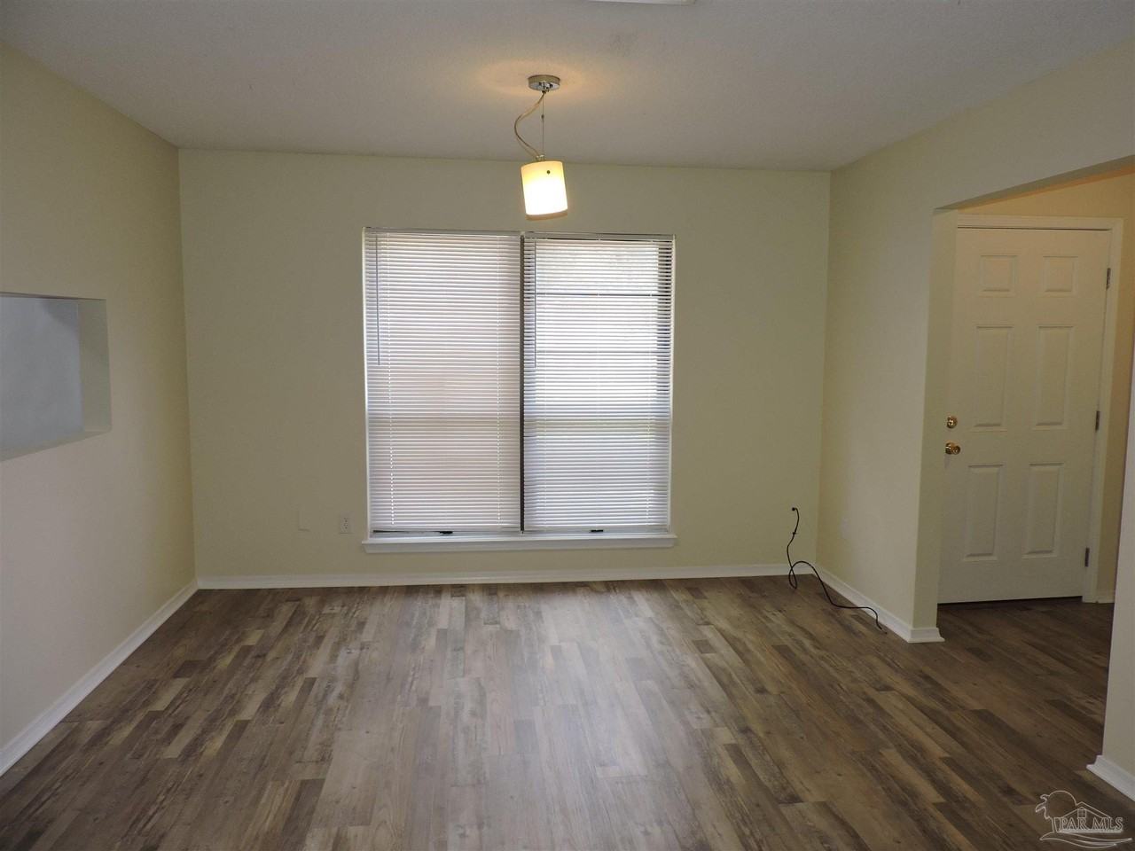 7705 Deborah Dr - Photo 5 of 24