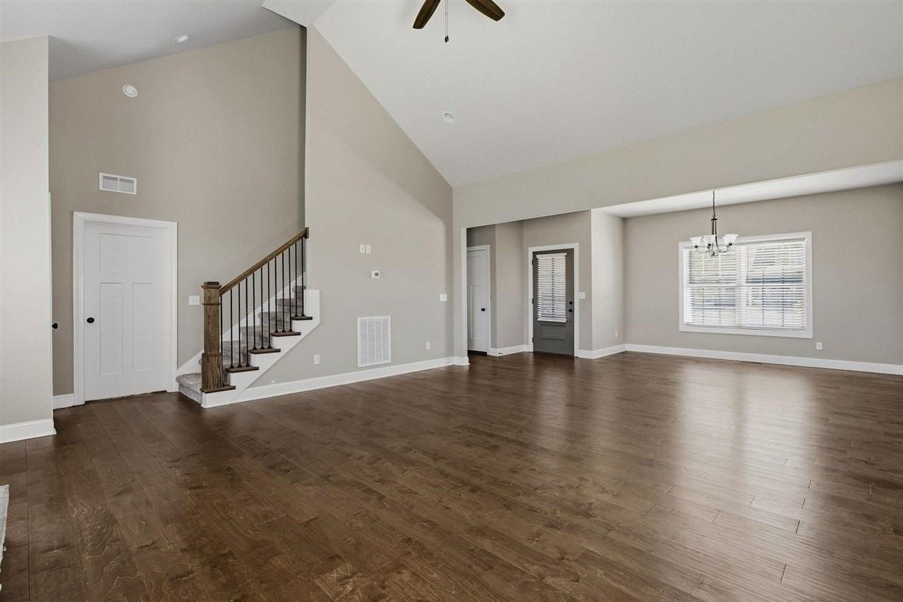 4130 Woodhaven Ave - Photo 2 of 31