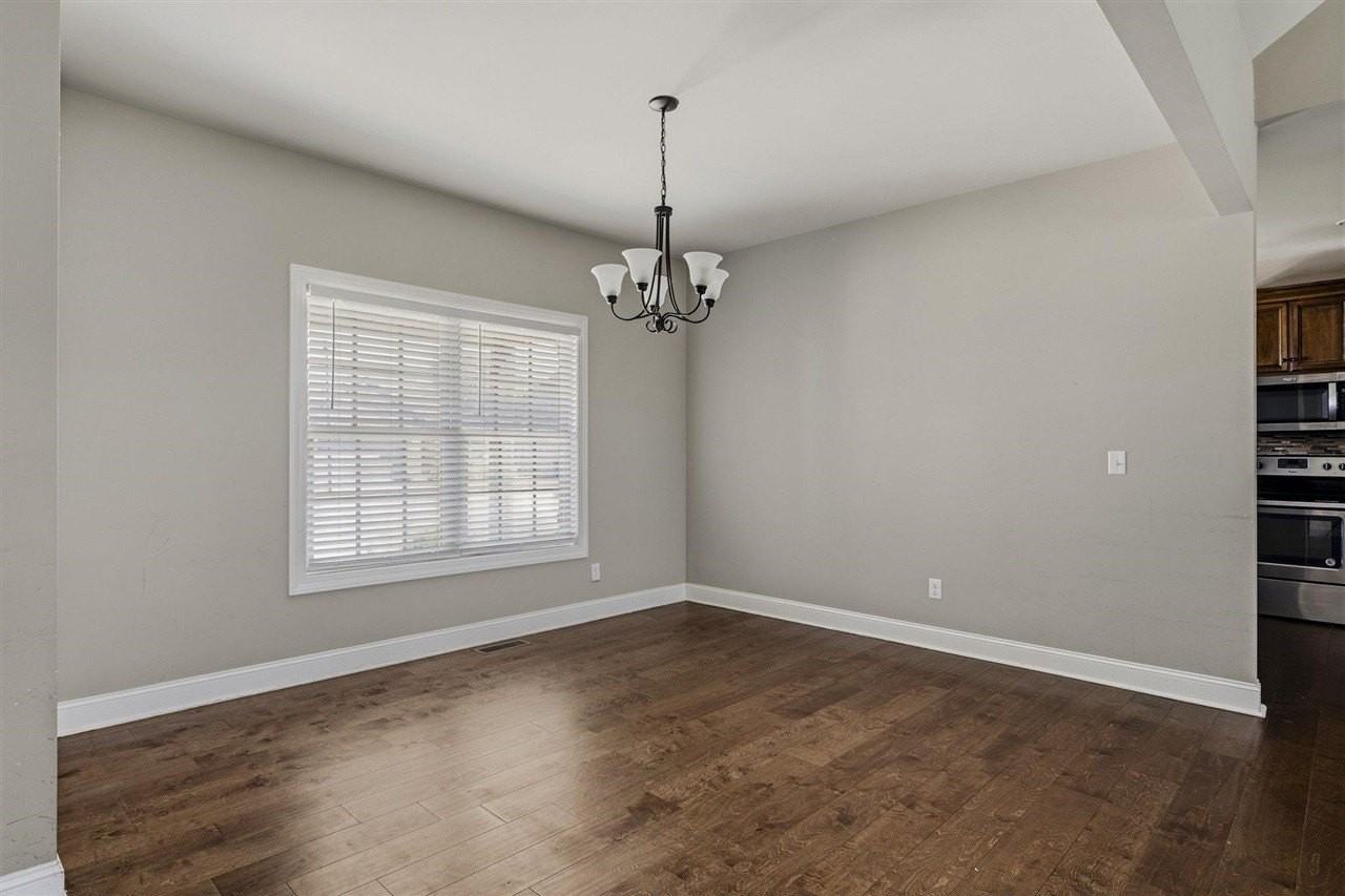 4130 Woodhaven Ave - Photo 6 of 31