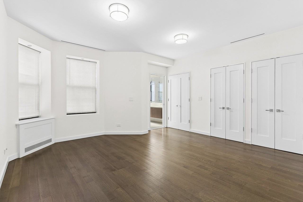 480 Central Park W - Photo 6 of 10