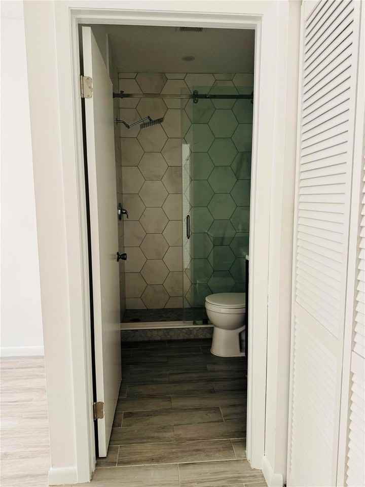 229 Commercial Blvd #1 - Photo 4 of 6