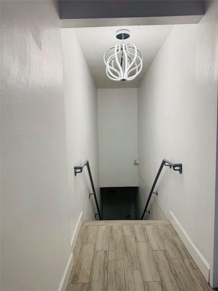 229 Commercial Blvd #1 - Photo 5 of 6