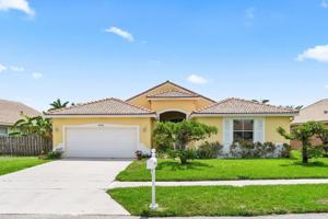 featured image of 9193 Cove Point Cir