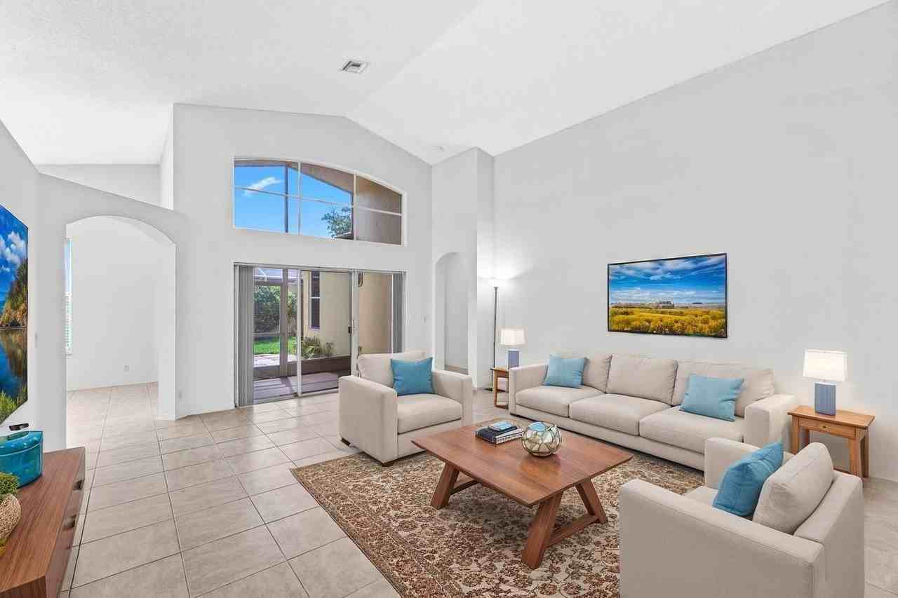 9193 Cove Point Cir - Photo 5 of 38