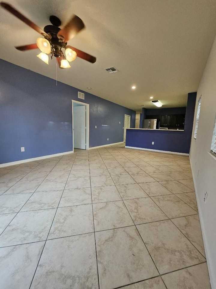 2957 Saginaw Ave - Photo 6 of 15