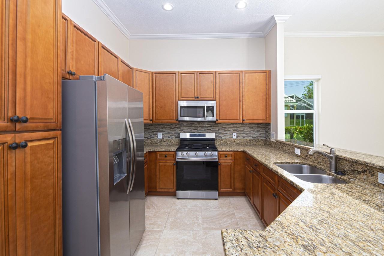 421 Sw Crabapple Cv - Photo 5 of 42