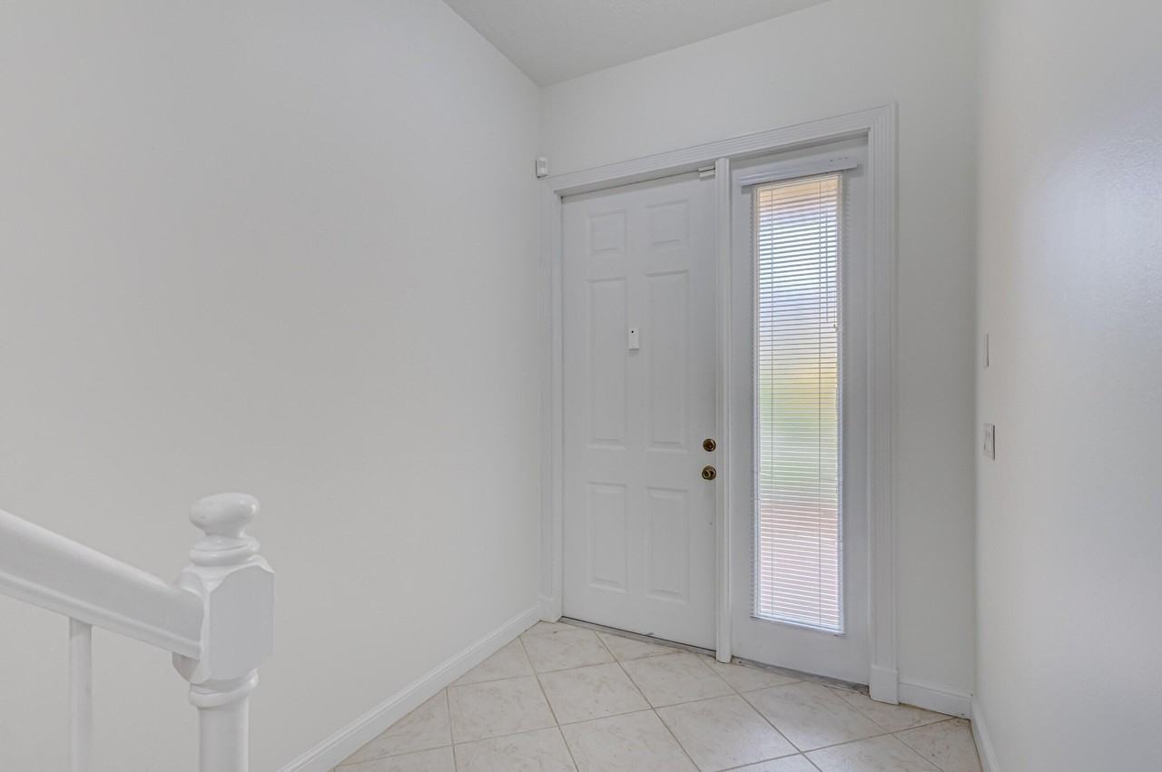 402 Commons Way - Photo 2 of 32
