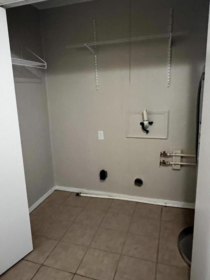 8510 Ames Rd - Photo 7 of 13
