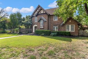 featured image of 160 Terrell Rd
