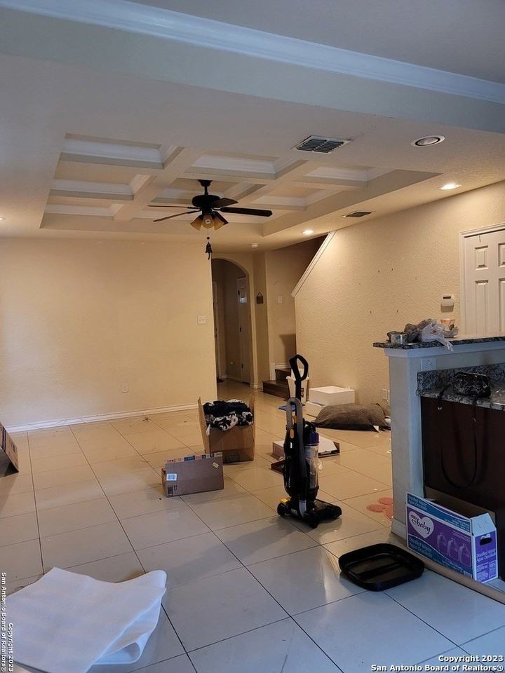 4822 Appleseed Ct - Photo 3 of 8