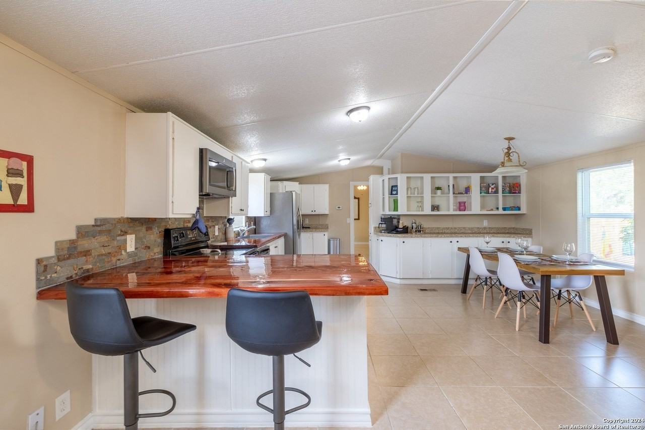 2301 Wegner Rd - Photo 6 of 21