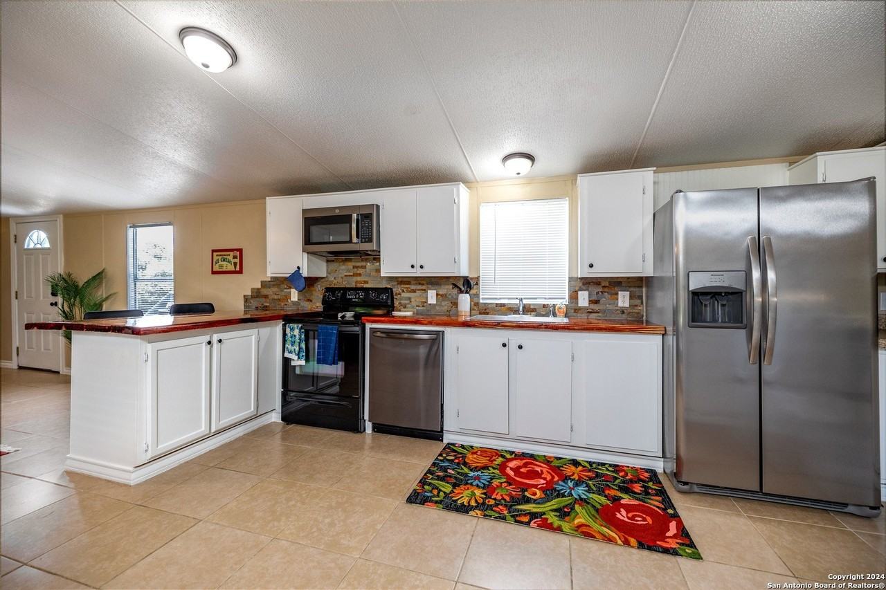 2301 Wegner Rd - Photo 7 of 21