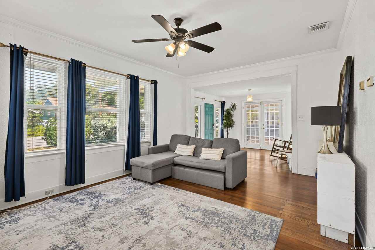314 Queen Anne Ct - Photo 4 of 24