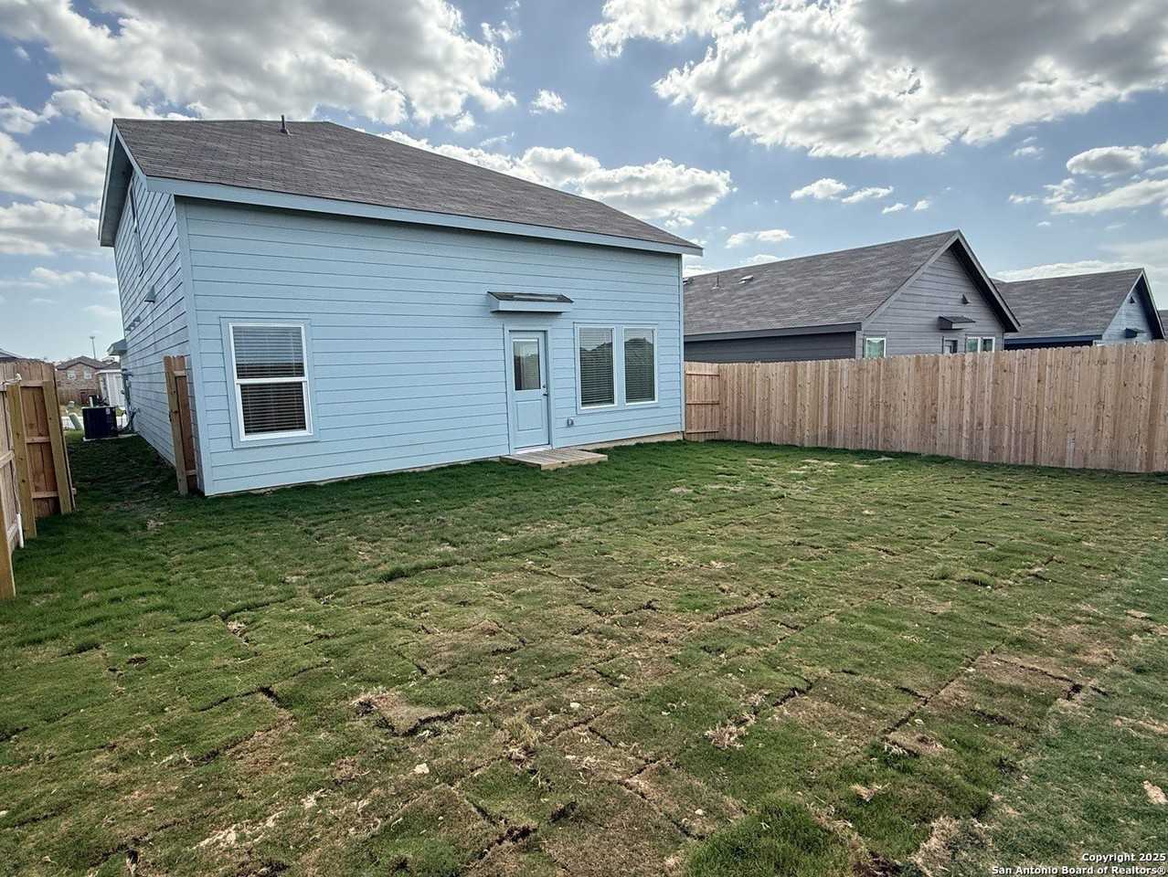 242 Tahoe Ave - Photo 4 of 19
