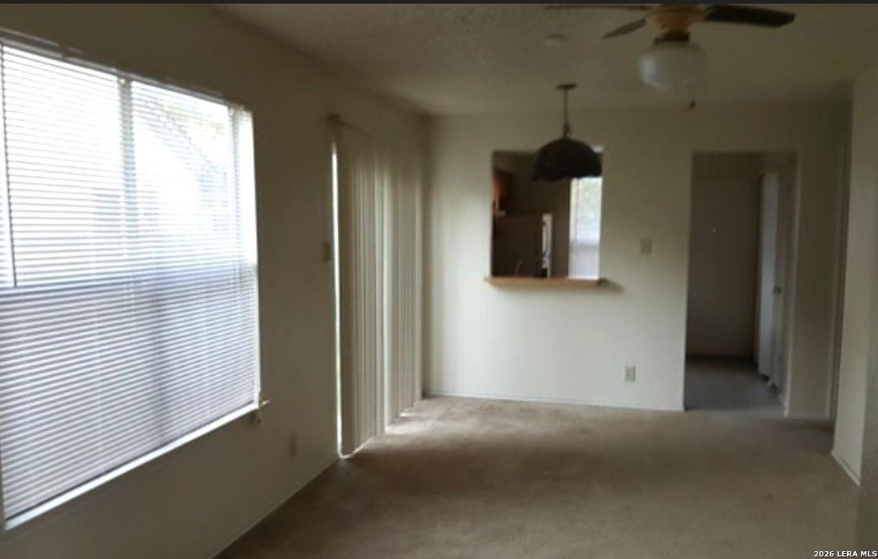 8913 Fall River Dr - Photo 3 of 9