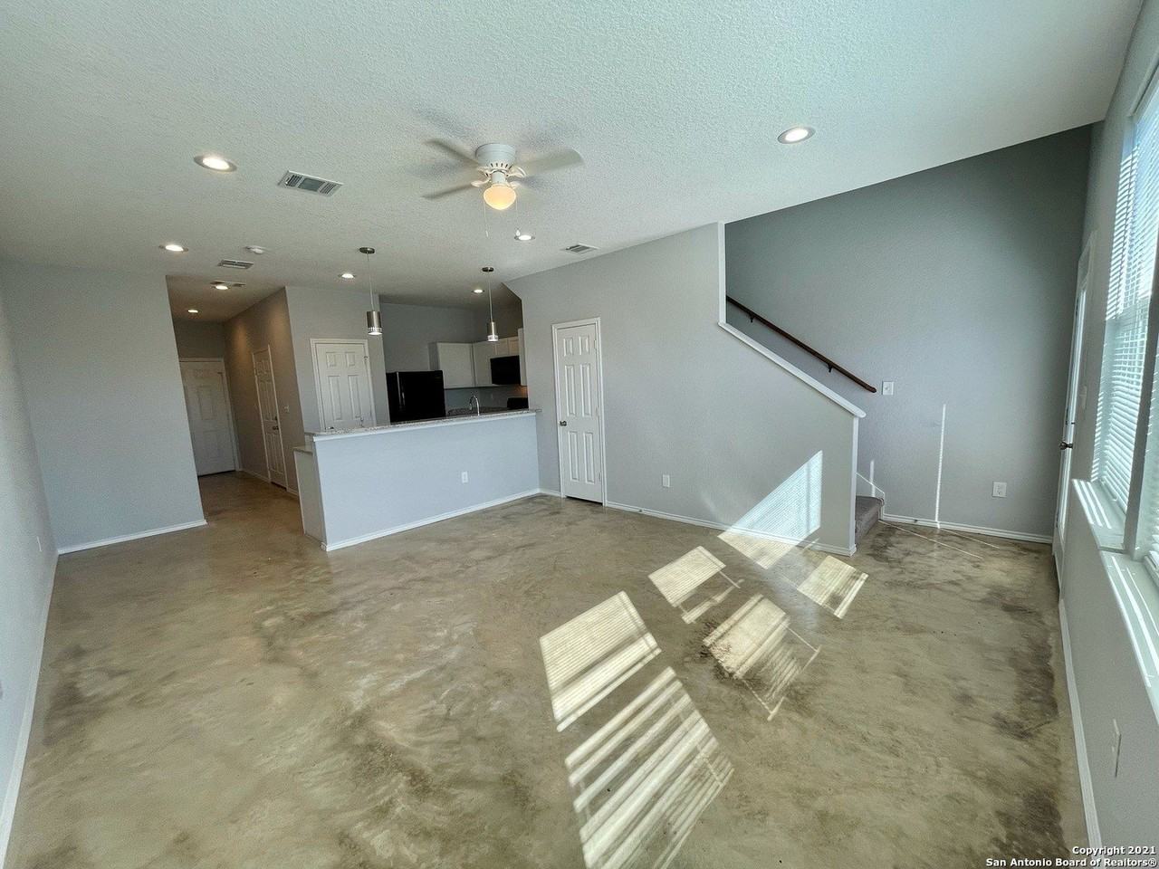 6922 Crestway Rd #4 - Photo 7 of 22