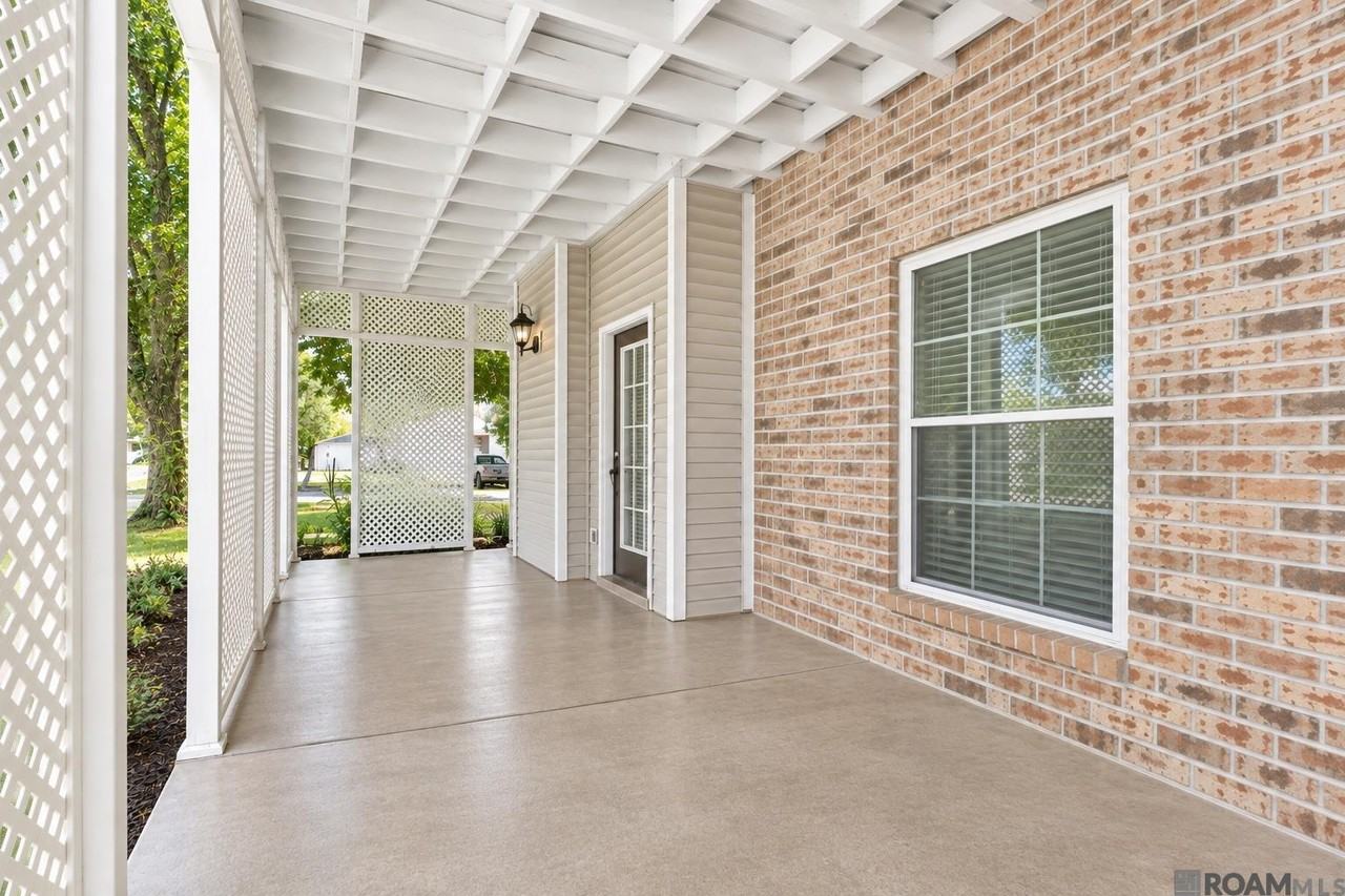 8500 Bluebonnet Blvd - Photo 2 of 16