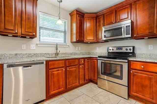 4125 Upperline St - Photo 4 of 15