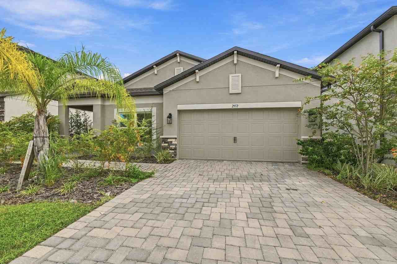 2952 Marine Grass Dr - Photo 2 of 29