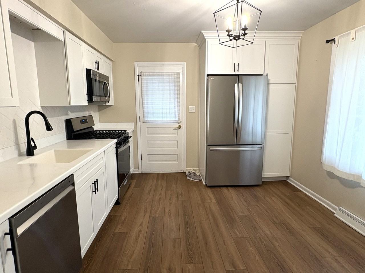 841 Countryside Hwy - Photo 2 of 12