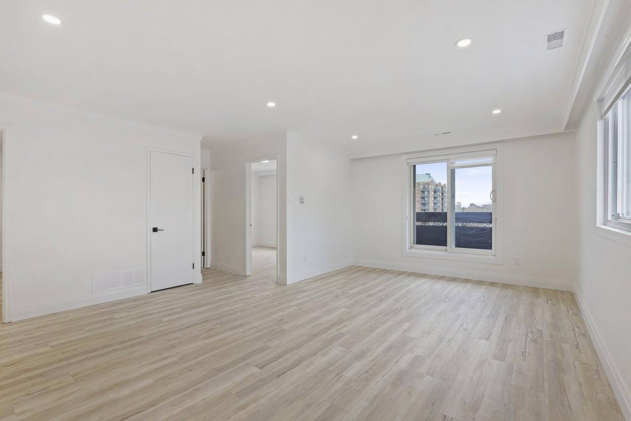 1 Hamilton Avenue North #505 - Photo 5 of 10