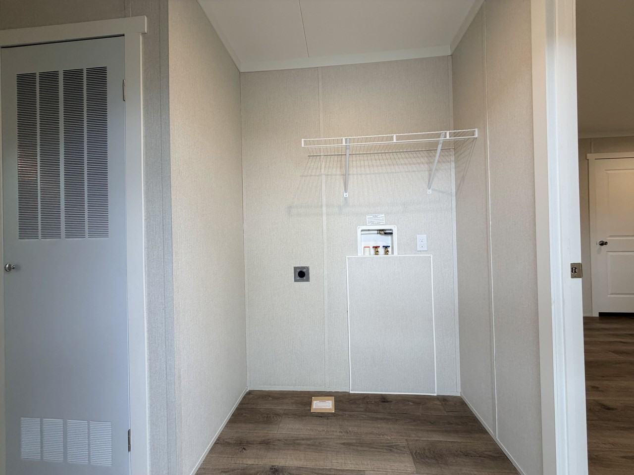 709 N Collins Fwy #112 - Photo 6 of 25