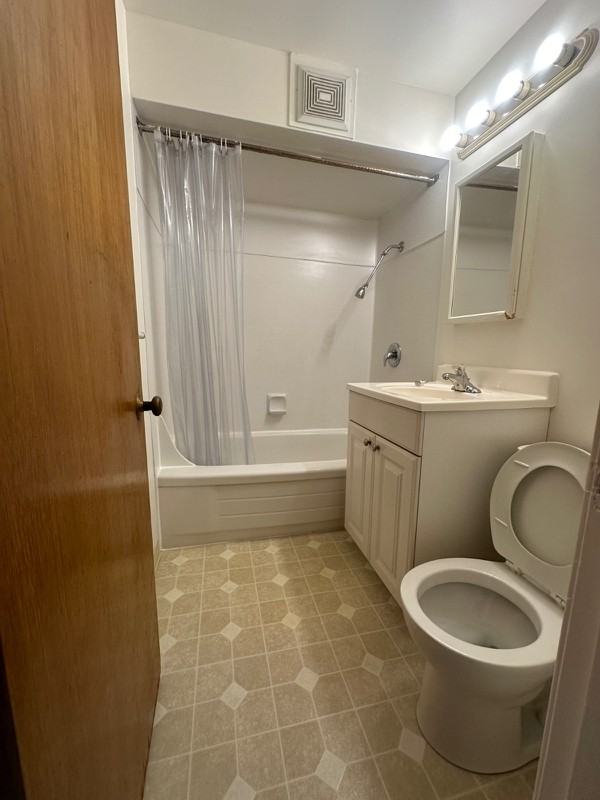 2170 Cornwall Avenue - Photo 7 of 11