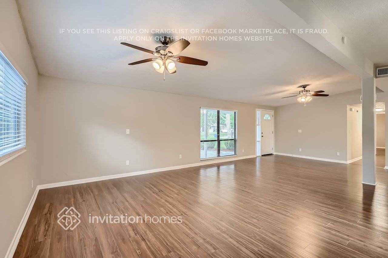 2560 Eastill Dr - Photo 6 of 29
