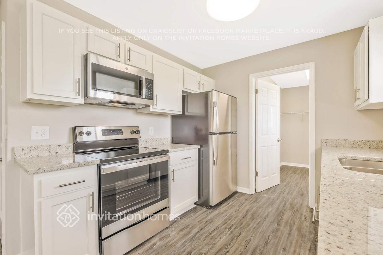 1857 Alder Dr W - Photo 7 of 28
