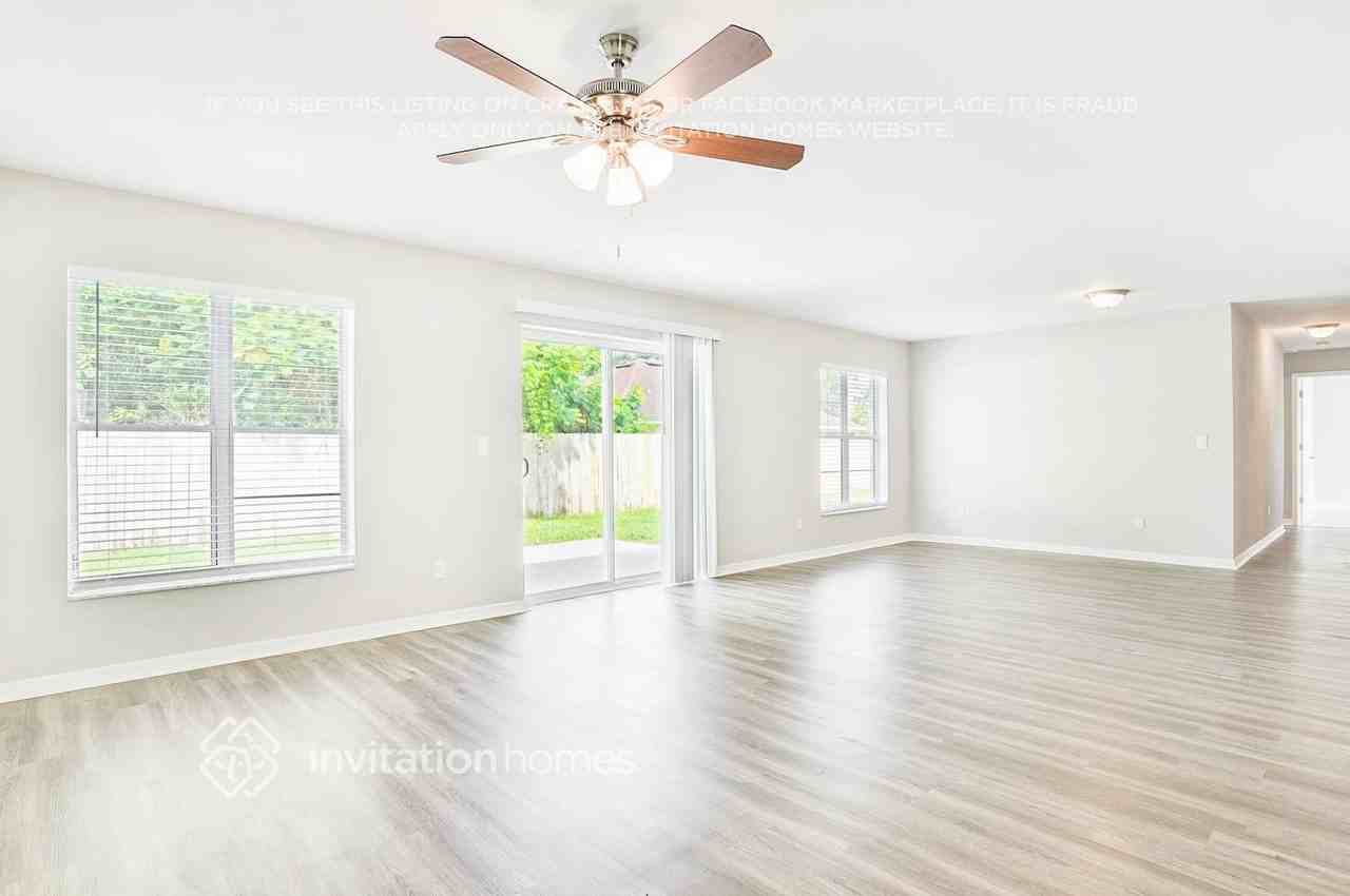 408 Martigues Dr - Photo 7 of 35