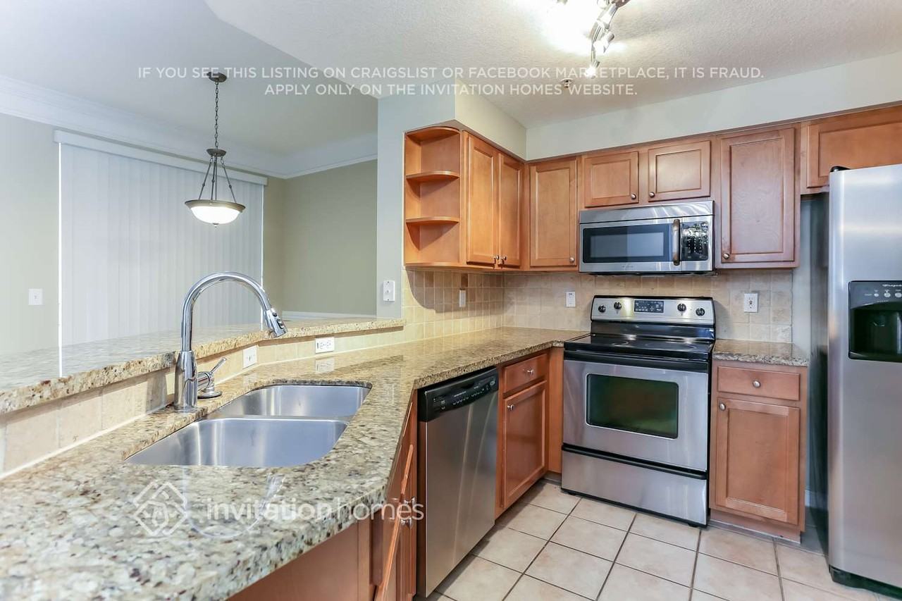 145 Galicia Way #203 - Photo 5 of 18