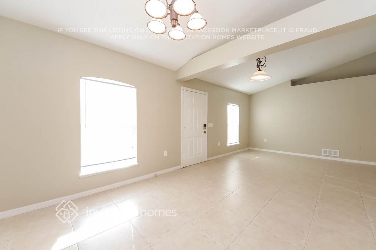 758 Del Prado Dr - Photo 3 of 17