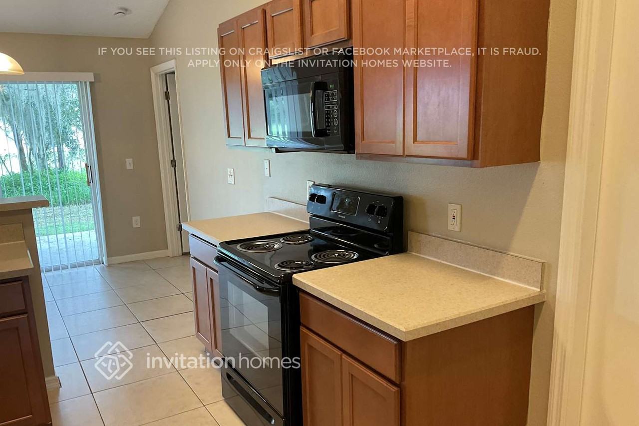 758 Del Prado Dr - Photo 7 of 17