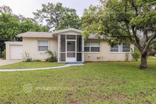 533 S Crest Ave - Photo 1 of 1