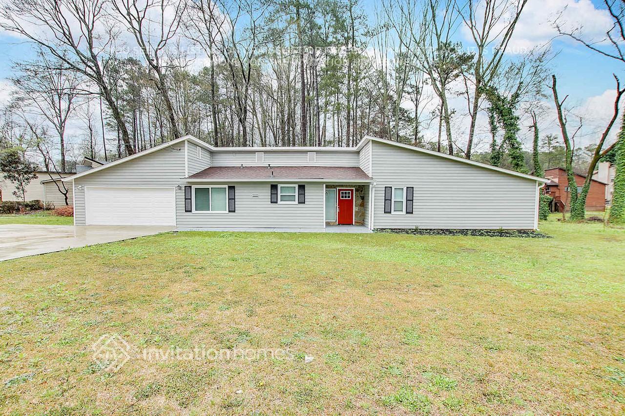 2950 Christophers Ct - Photo 2 of 28
