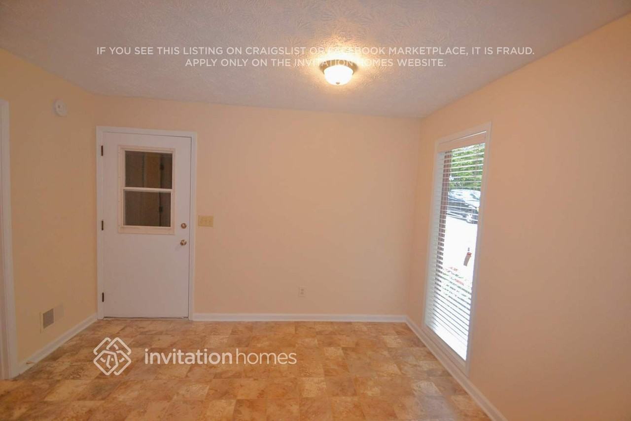 2077 N Landing Way - Photo 2 of 12